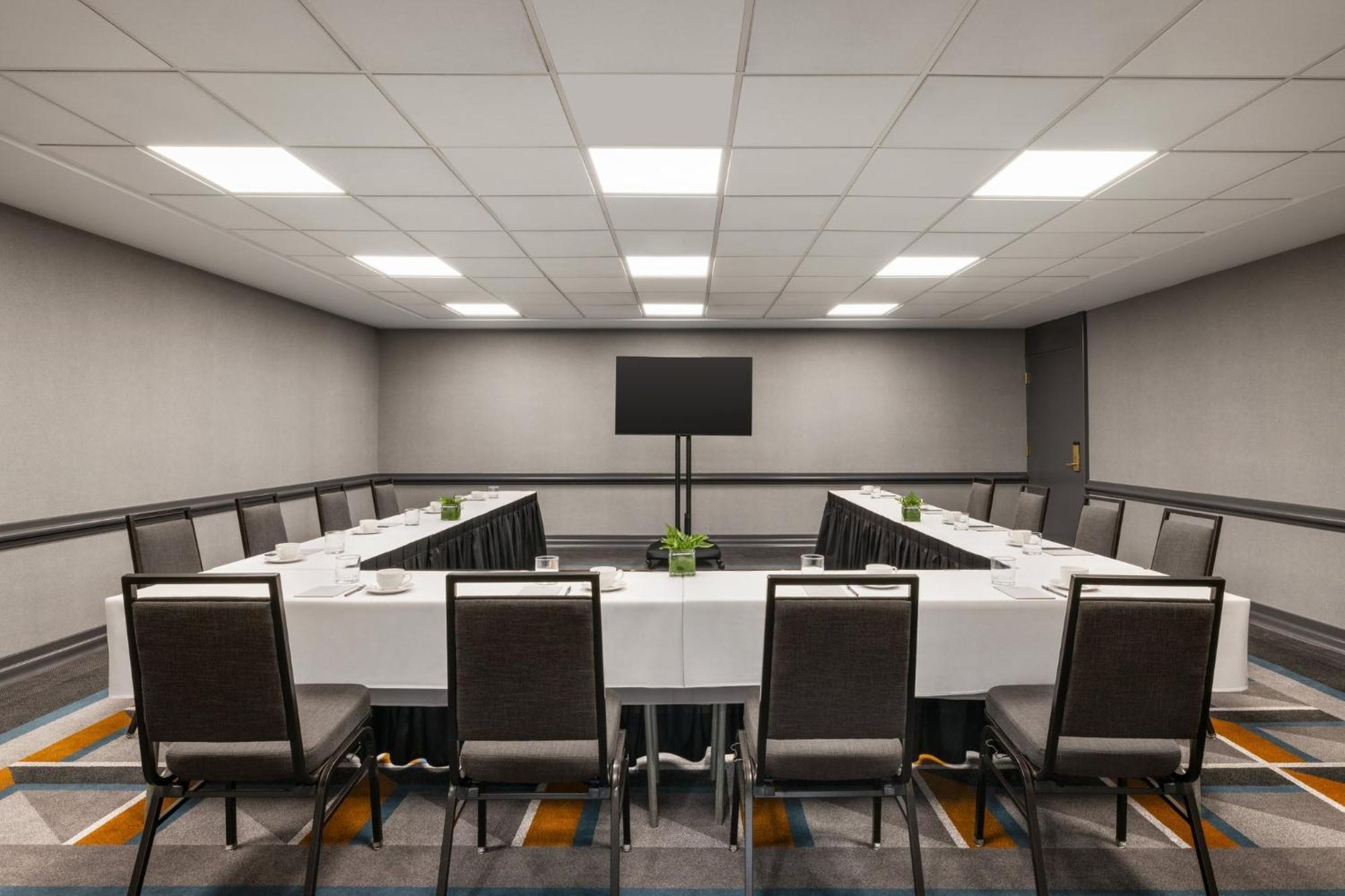 Crowne Plaza Louisville Airport Expo Ctr By Ihg Extérieur photo