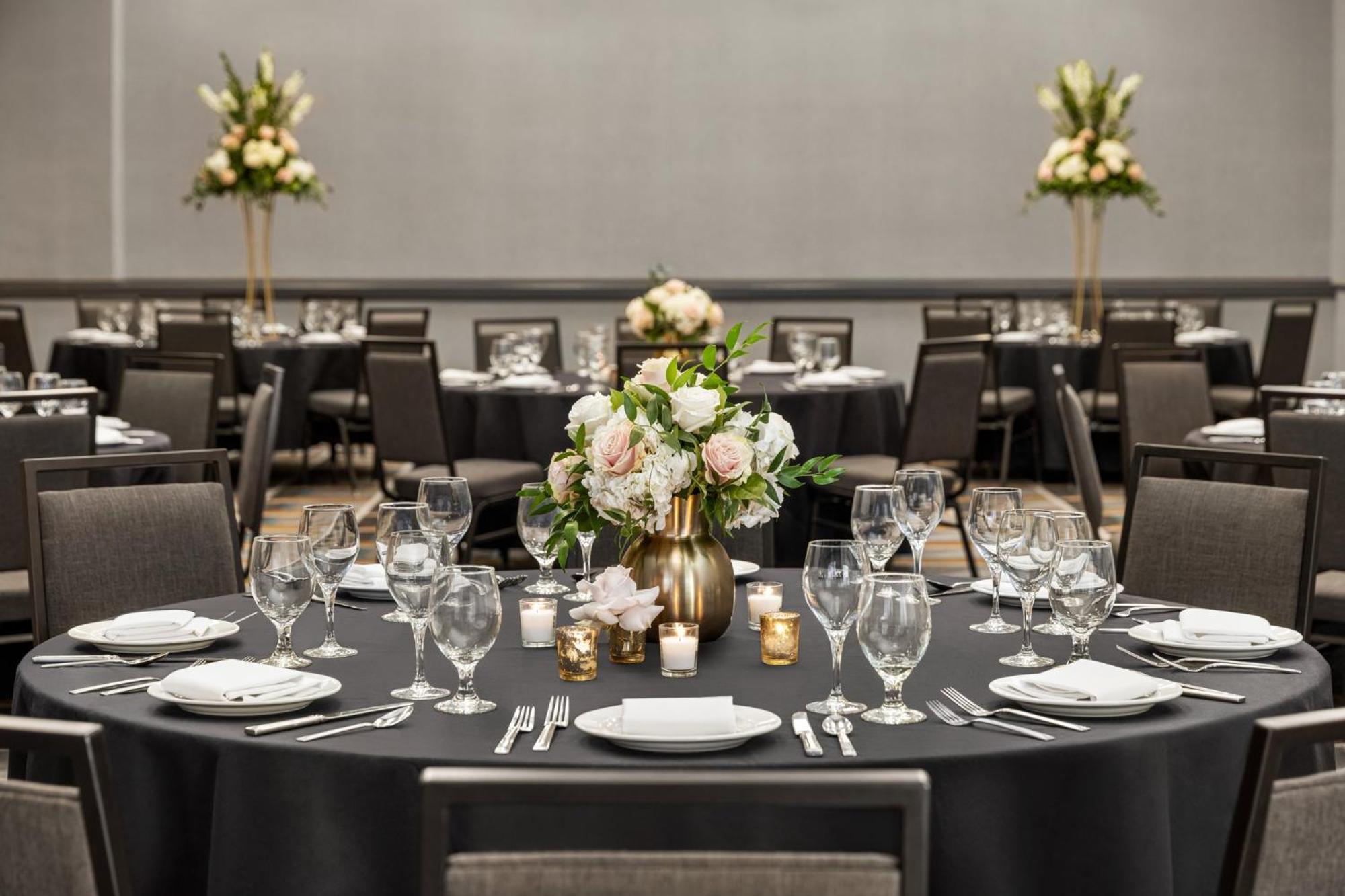 Crowne Plaza Louisville Airport Expo Ctr By Ihg Extérieur photo