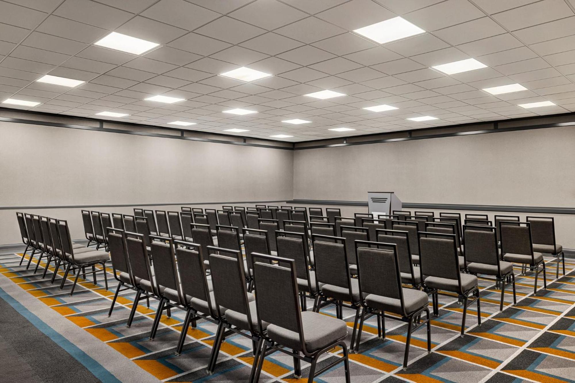 Crowne Plaza Louisville Airport Expo Ctr By Ihg Extérieur photo