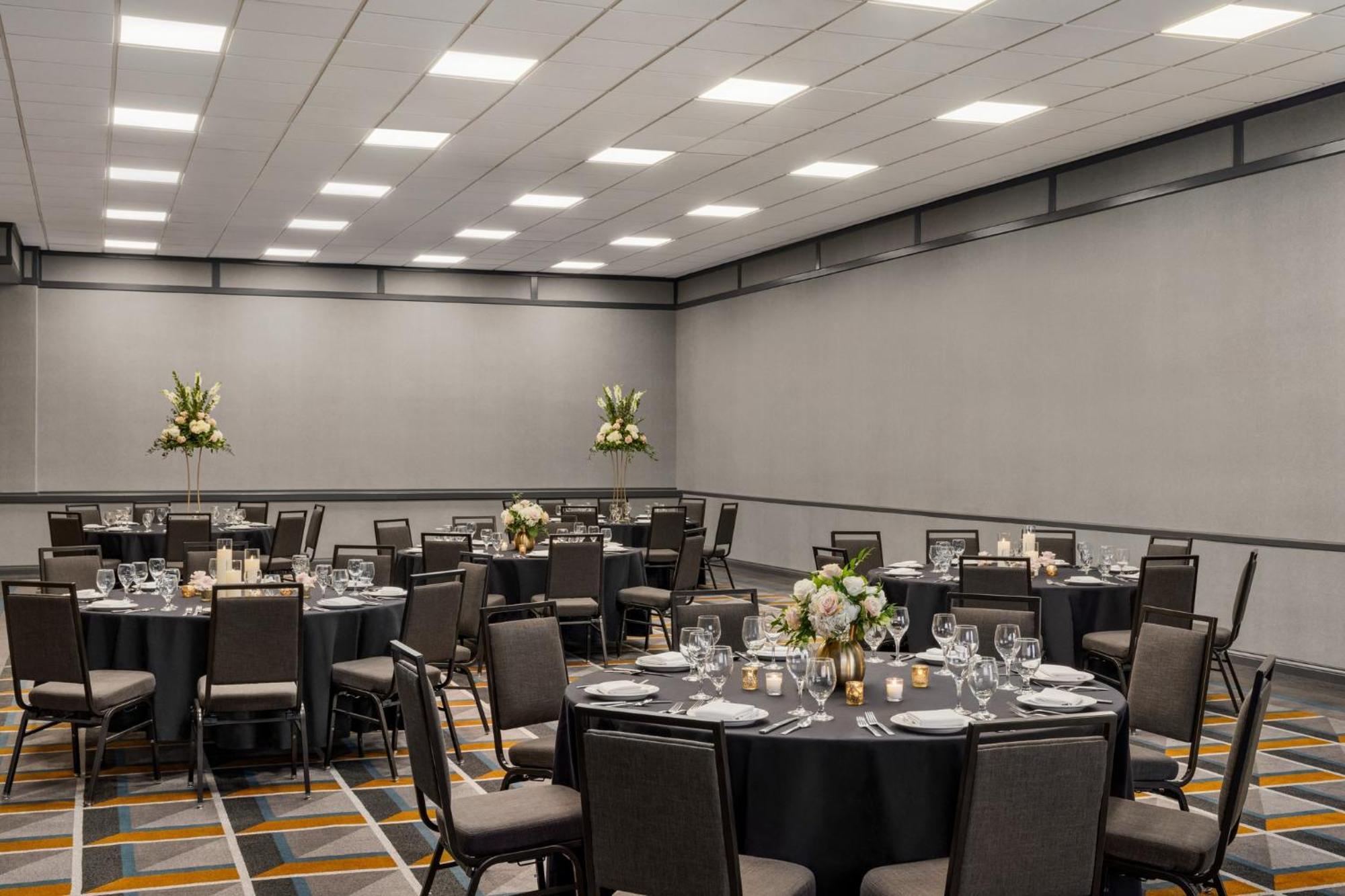 Crowne Plaza Louisville Airport Expo Ctr By Ihg Extérieur photo