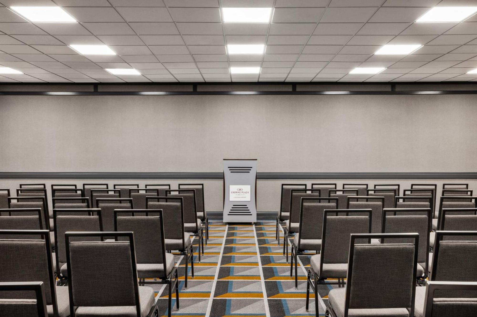 Crowne Plaza Louisville Airport Expo Ctr By Ihg Extérieur photo